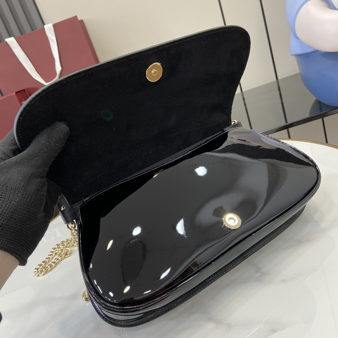 Gucci Blondie Small Shoulder Bag - FashionPlug