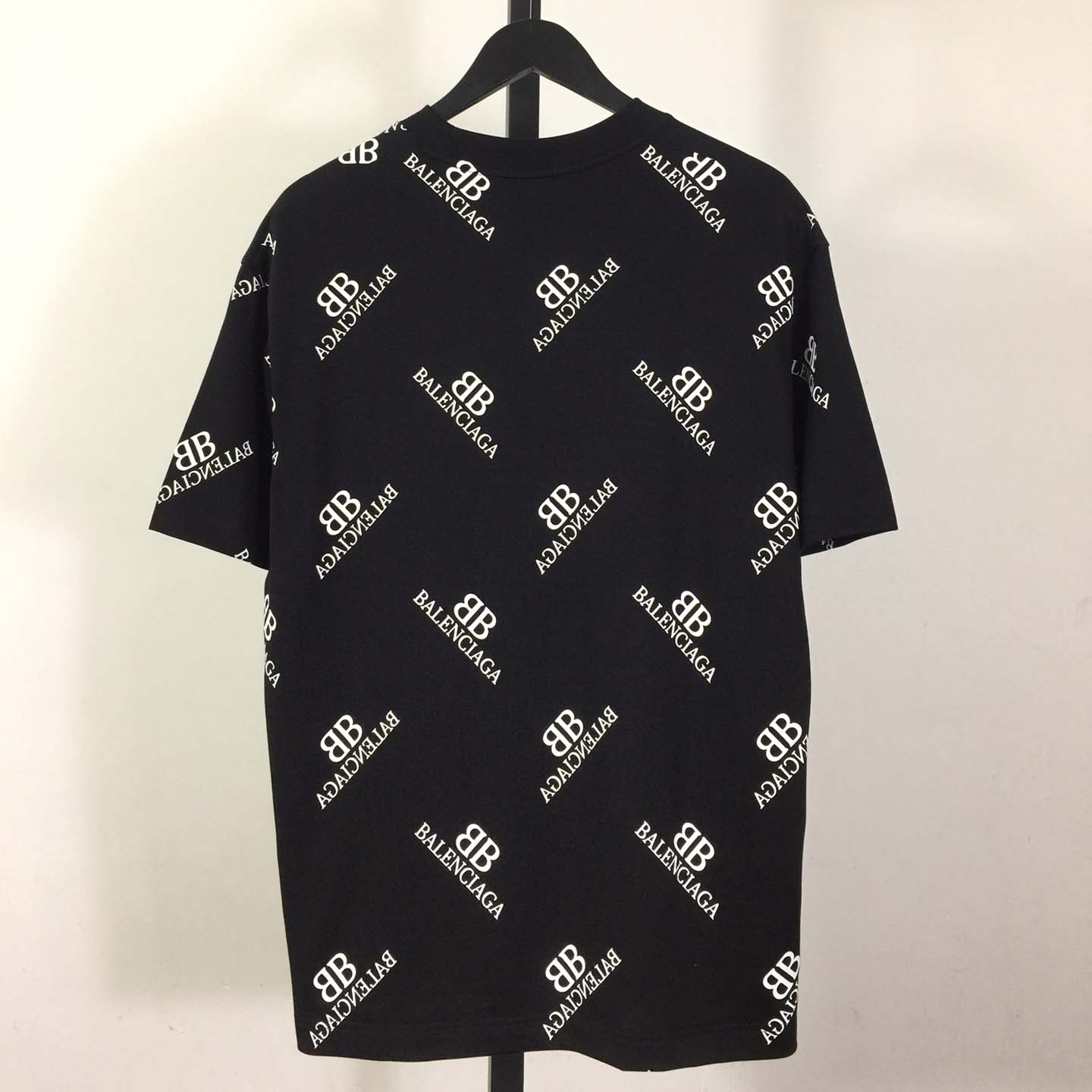 Balenciaga Logo T-Shirt - FashionPlug