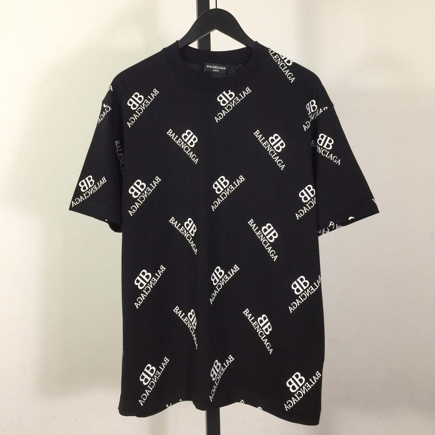 Balenciaga Logo T-Shirt - FashionPlug