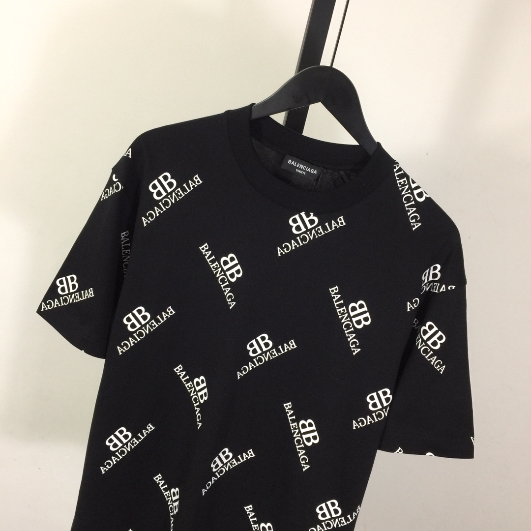 Balenciaga Logo T-Shirt - FashionPlug