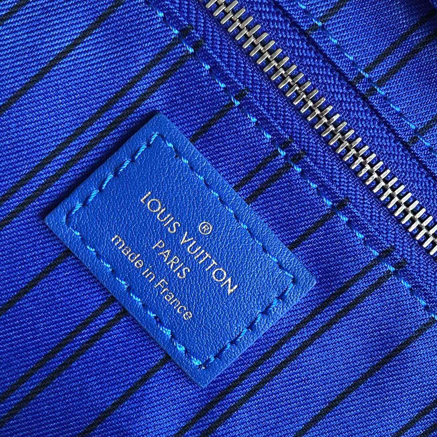 Louis Vuitton Dopp Kit    M12642 - FashionPlug