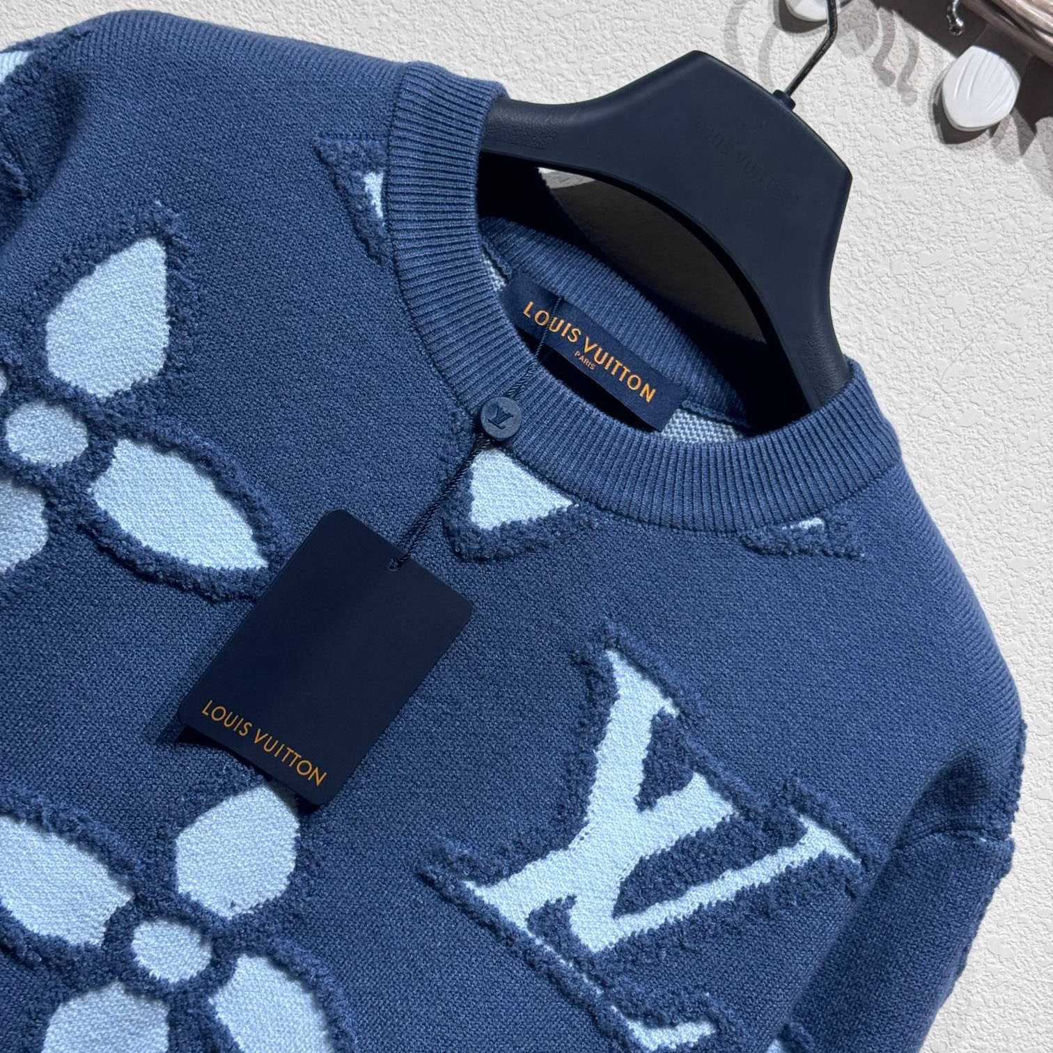 Louis Vuitton Textured Cotton Crewneck   1AGJRE - FashionPlug