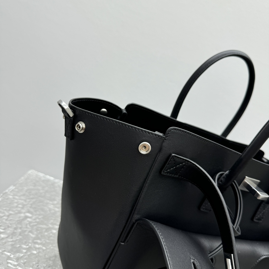 Balenciaga Bel Air Small Carry All Bag in black - FashionPlug