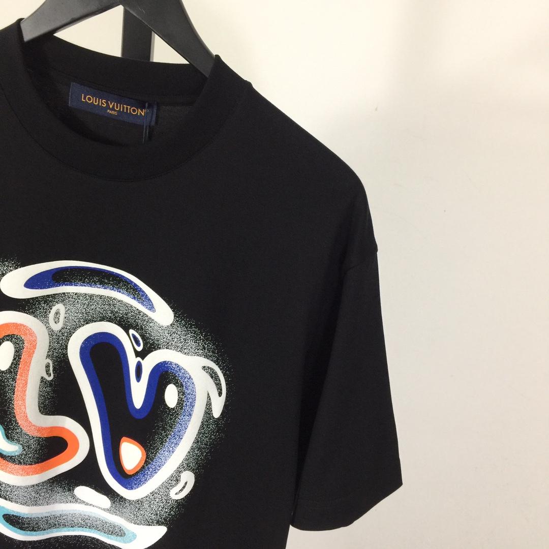 Louis Vuitton Logo T-Shirt - FashionPlug