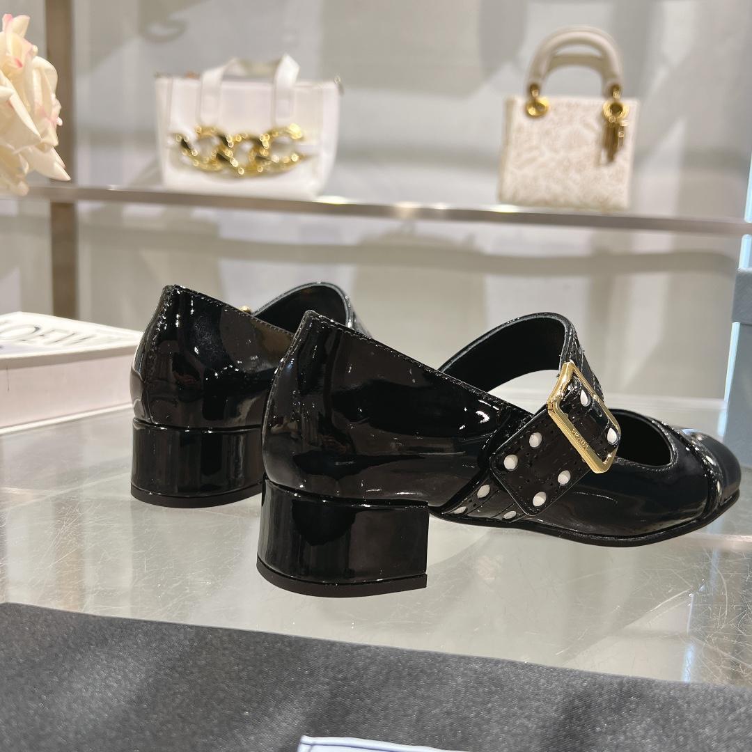 Prada Patent Leather Mary Jane Pumps - FashionPlug