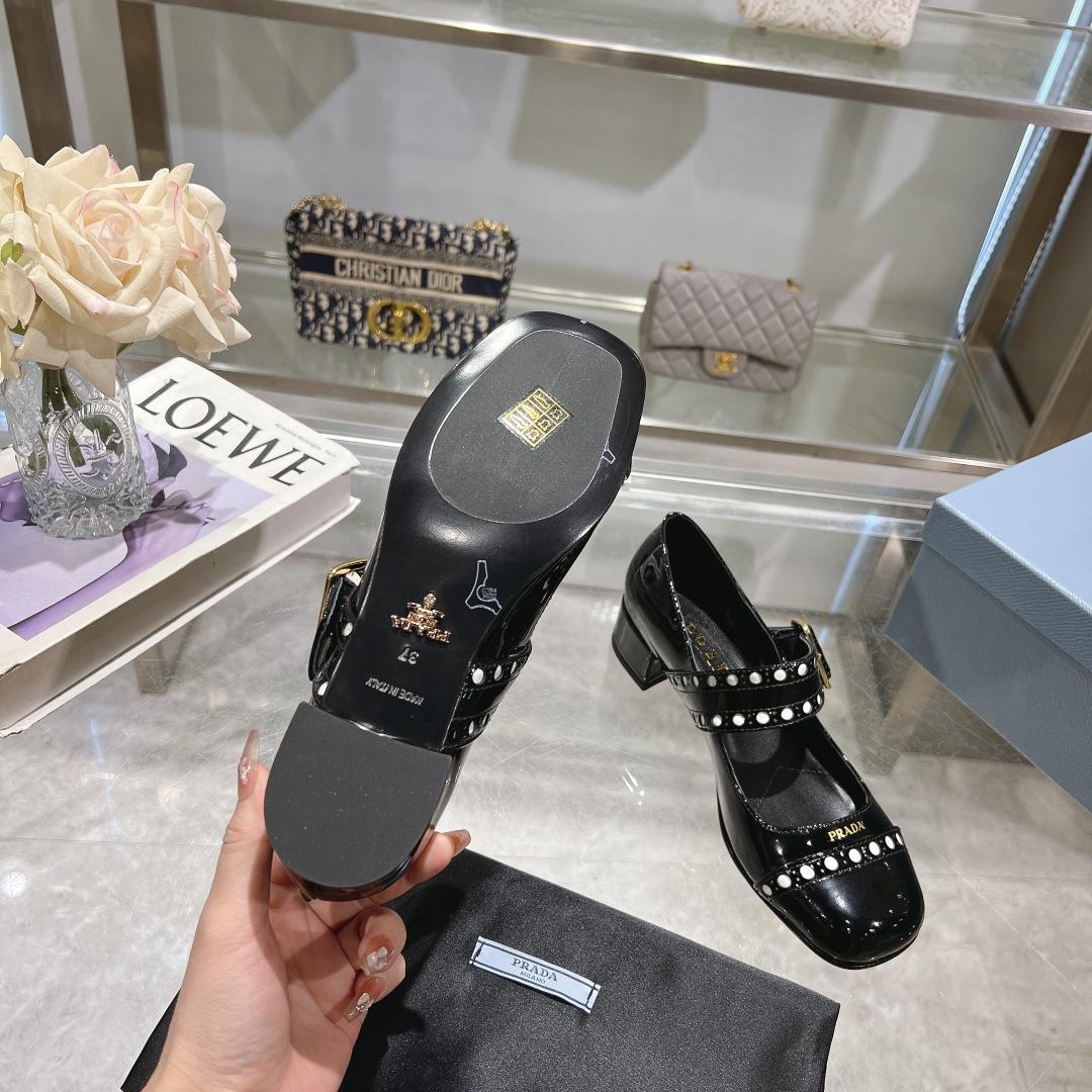 Prada Patent Leather Mary Jane Pumps - FashionPlug