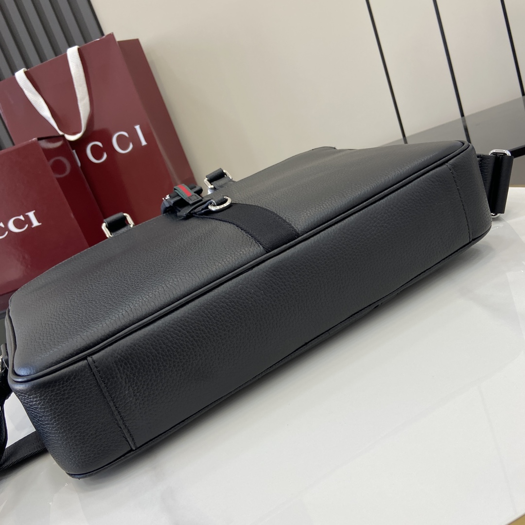 Gucci Medium Briefcase With Web - FashionPlug