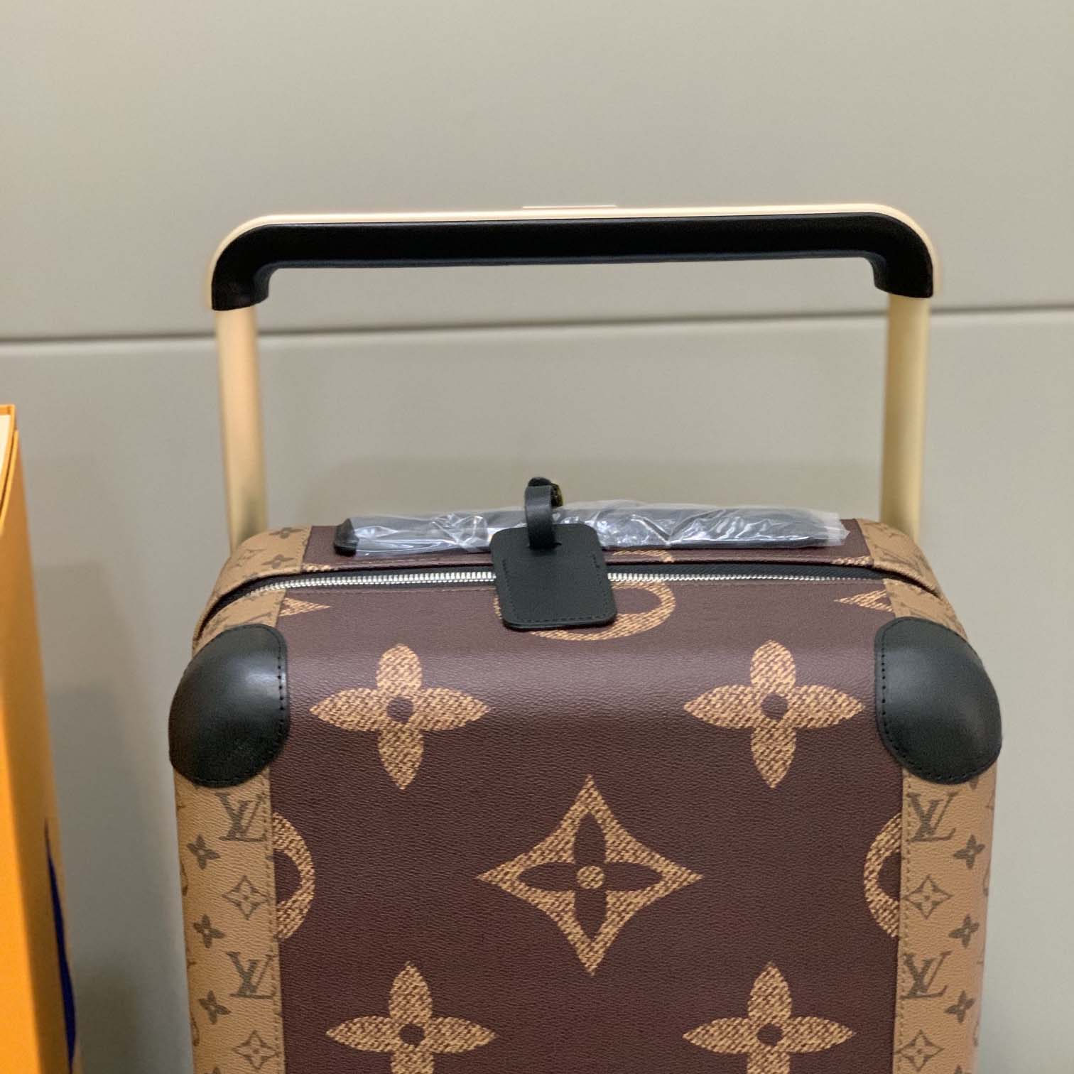 Louis Vuitton Horizon （38 x 55x 21 cm ） - FashionPlug