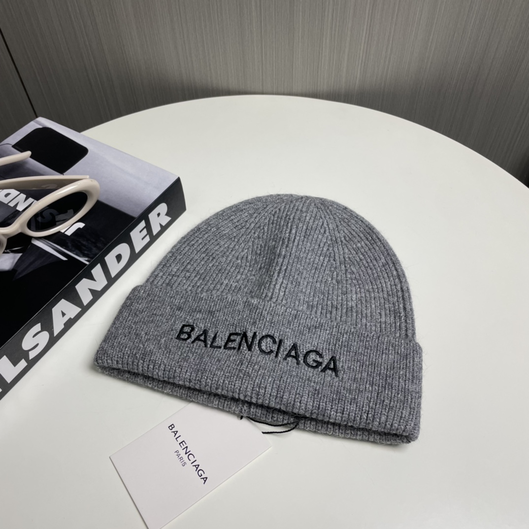 Balenciag Beanie  - FashionPlug