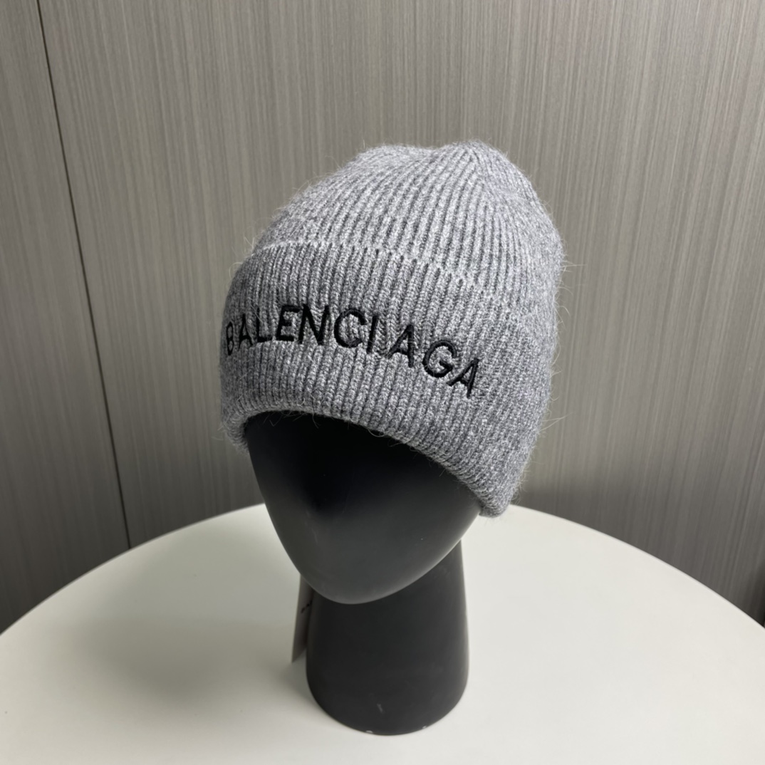Balenciag Beanie  - FashionPlug