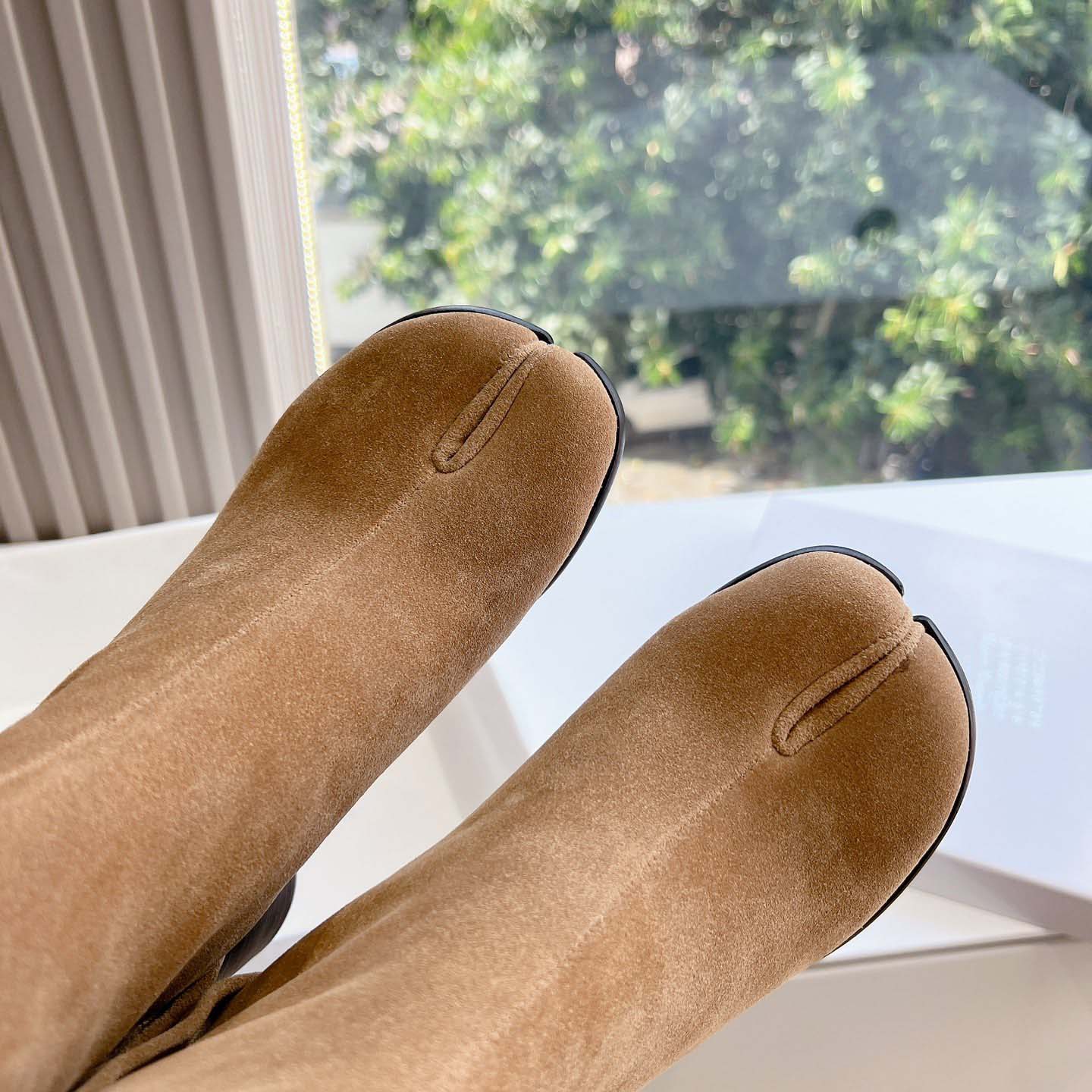 Maison Margiela Tabi Ankle Boots - FashionPlug