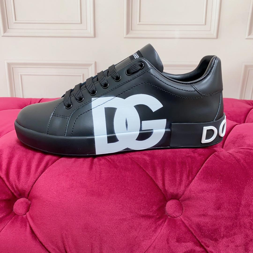 Dolce & Gabbana Logo Printed Portofino Sneakers - FashionPlug