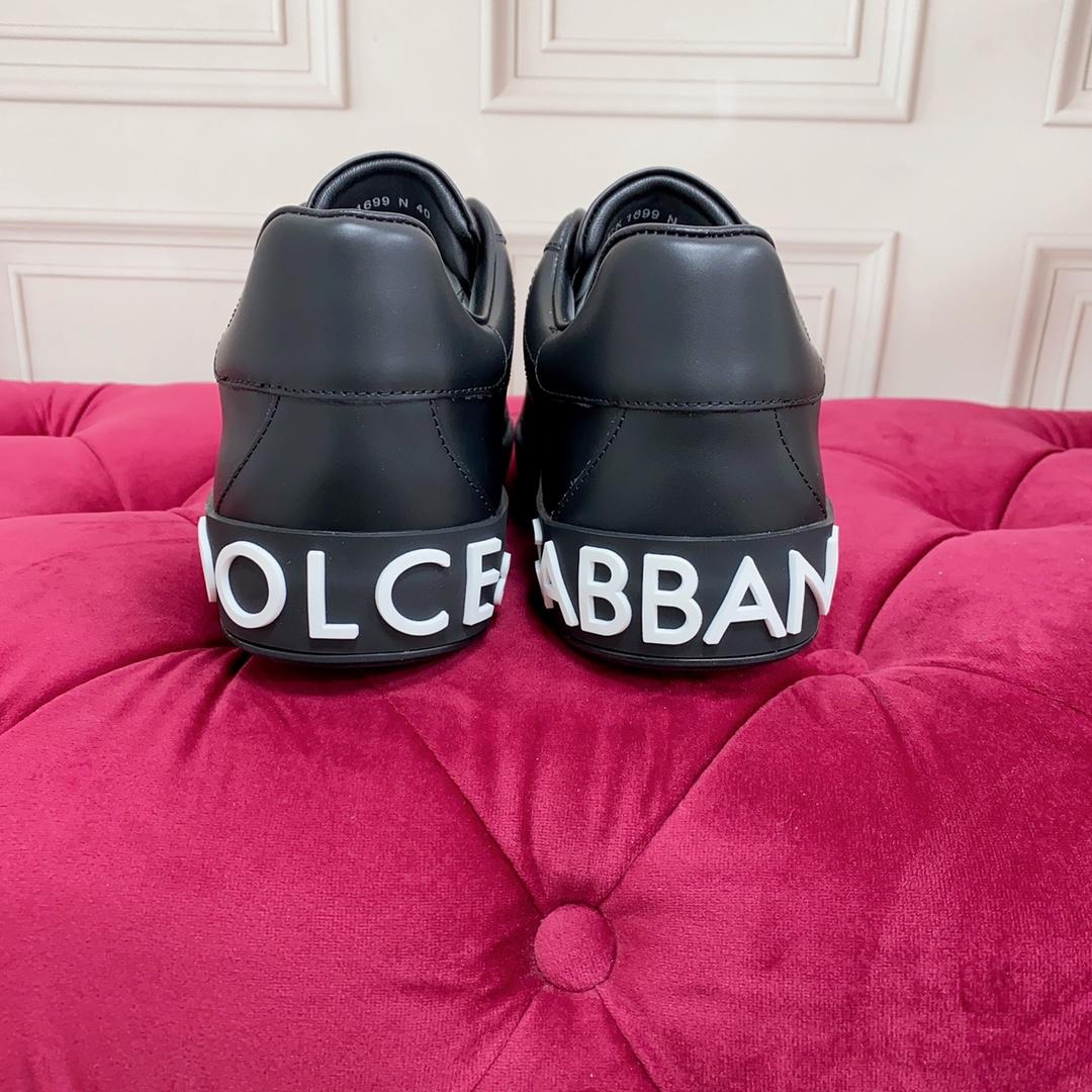 Dolce & Gabbana Logo Printed Portofino Sneakers - FashionPlug