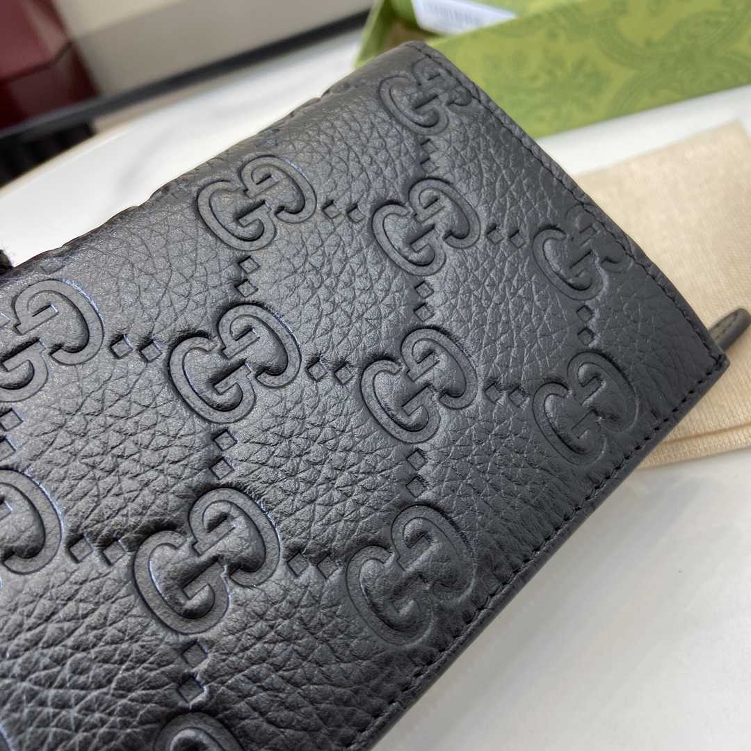 Gucci GG Emblem Medium Wallet - FashionPlug