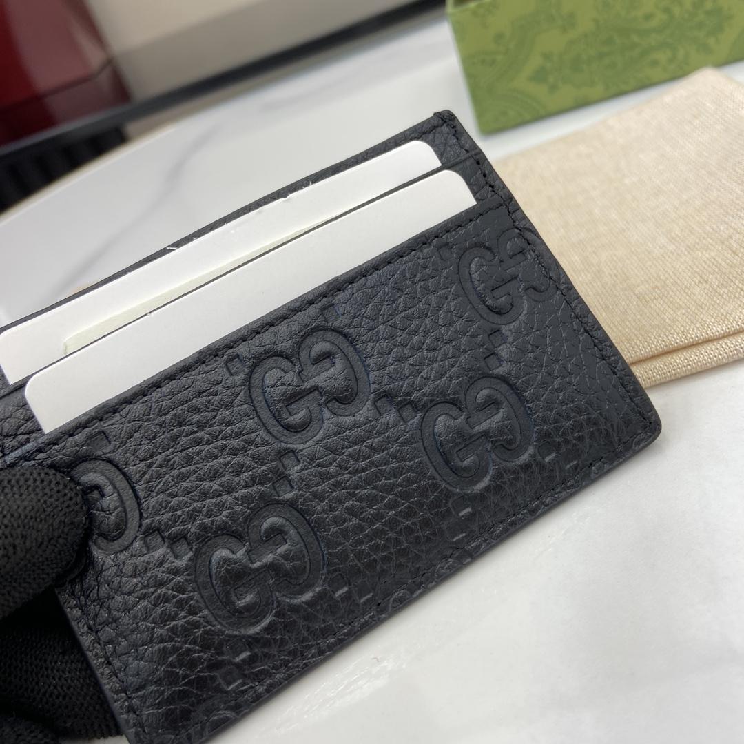 Gucci GG Emblem Card Case  - FashionPlug
