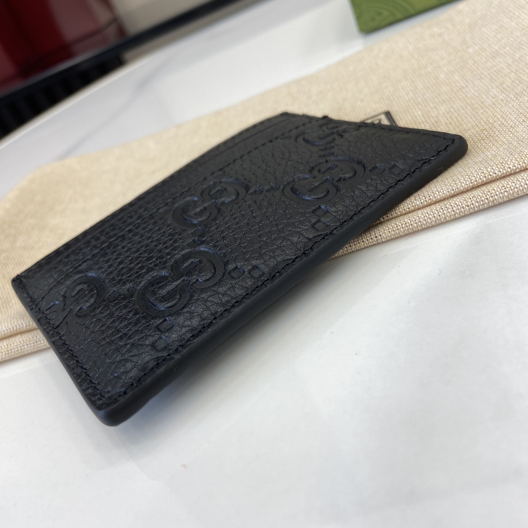 Gucci GG Emblem Card Case  - FashionPlug