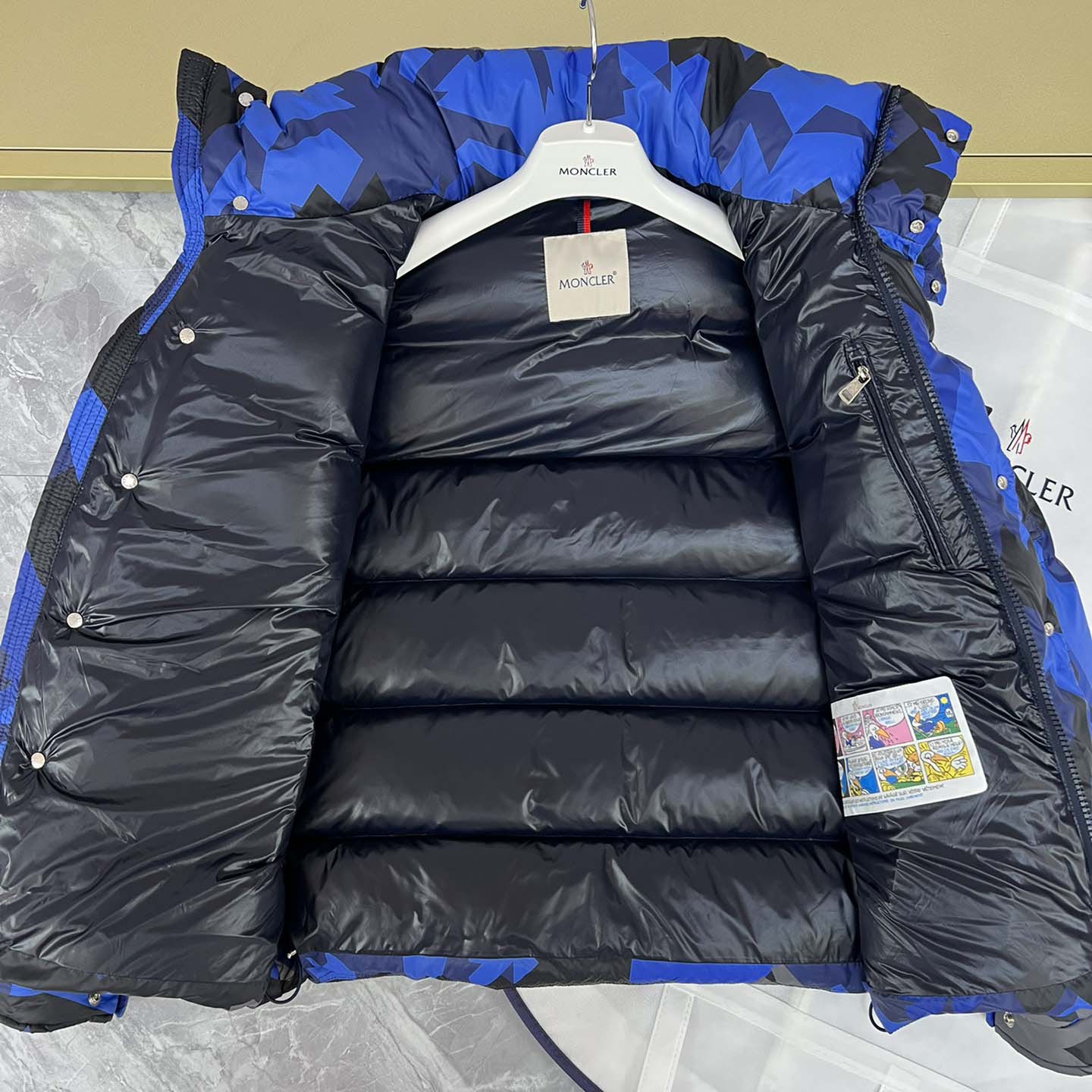 Moncler Mosa Padded Down Jacket - FashionPlug