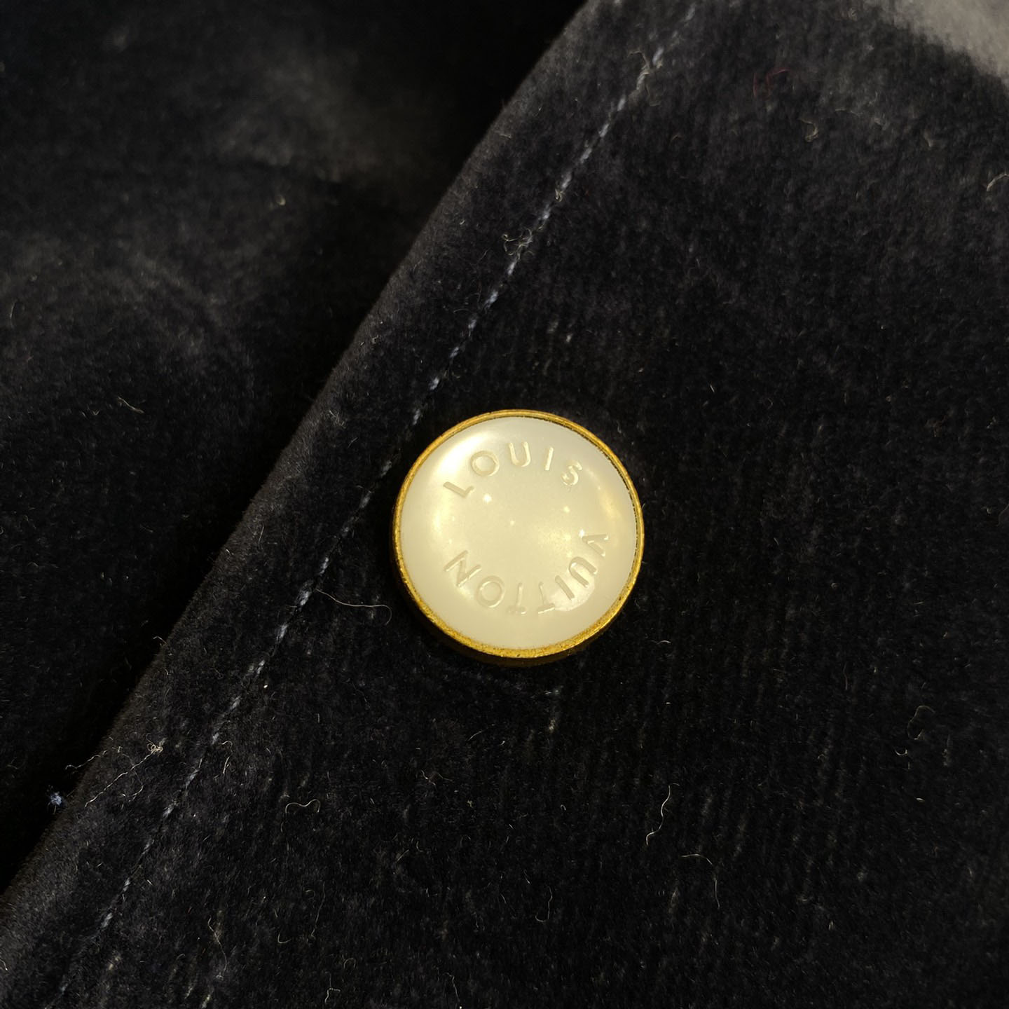 Louis Vuitton Denim Velvet Souvenir Jacket  1AGIMI - FashionPlug