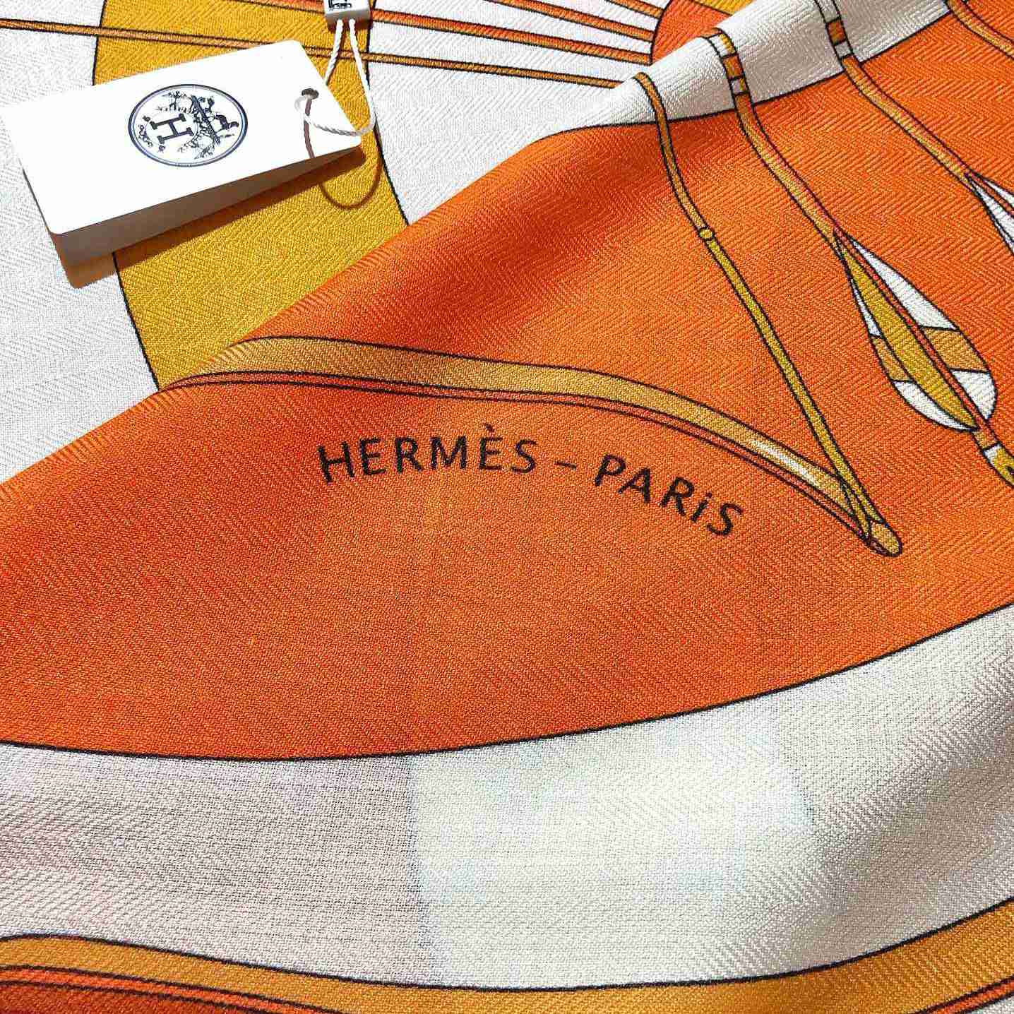 Hermes Giant Triangle - FashionPlug