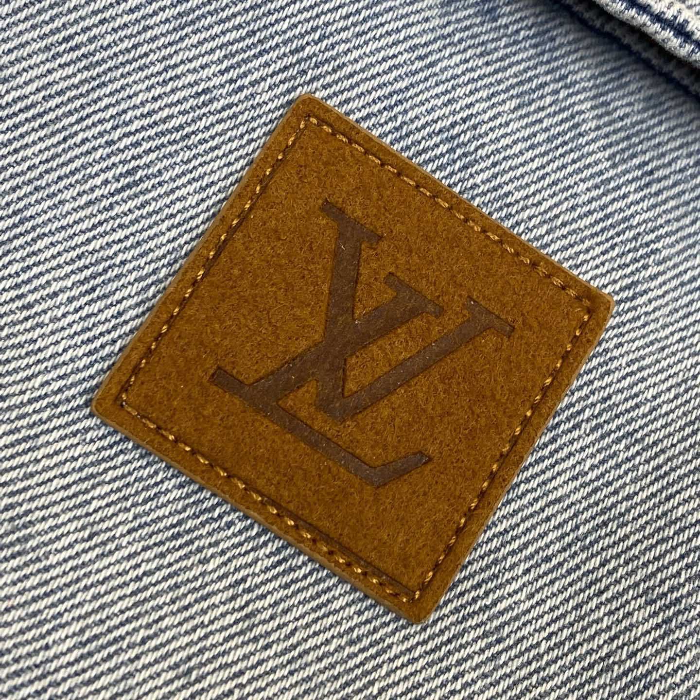 Louis Vuitton Short-Sleeved Denim Shirt  1AGJOP - FashionPlug