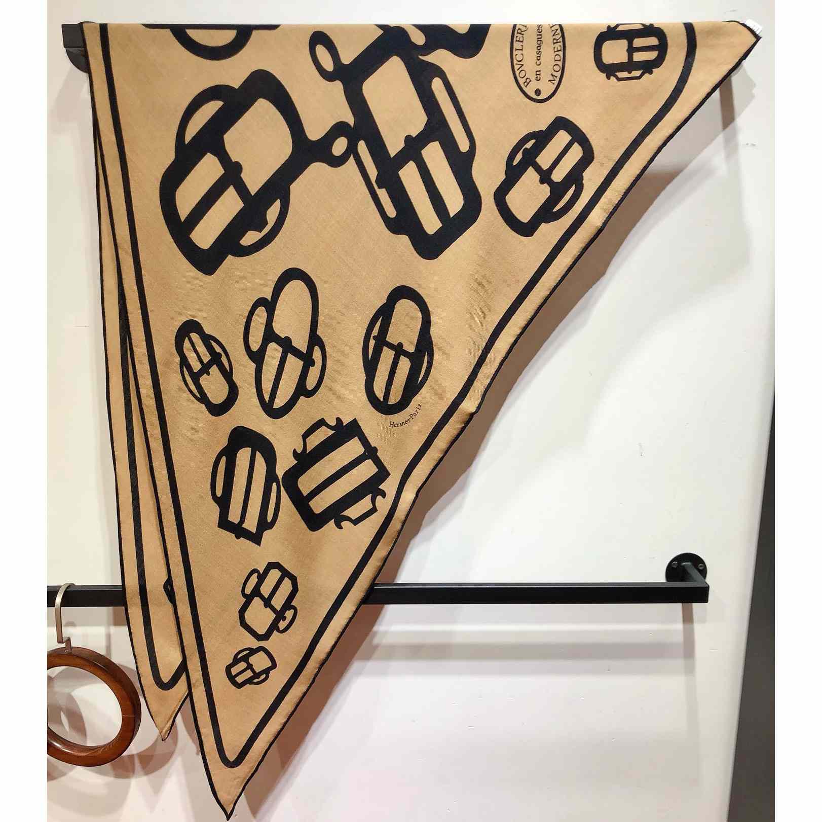 Hermes Bouclerie Moderne En Casaques Giant Triangle - FashionPlug