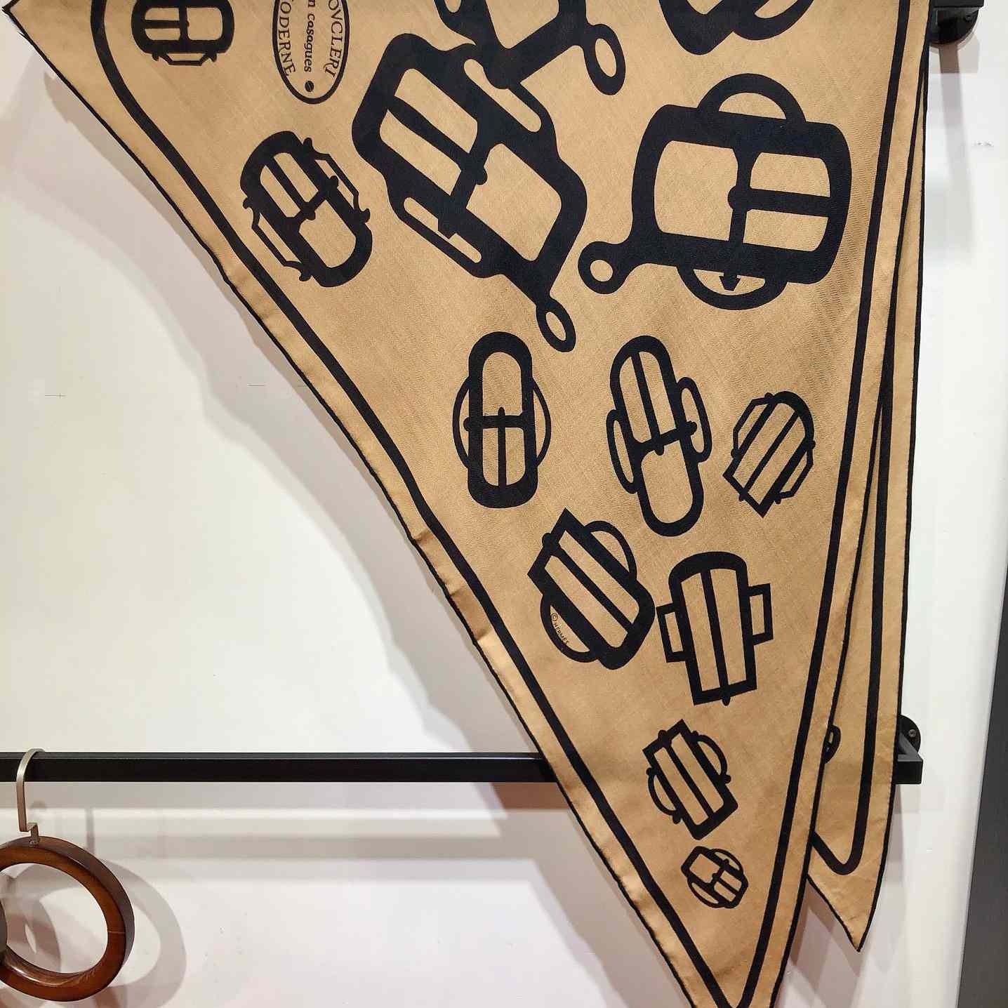 Hermes Bouclerie Moderne En Casaques Giant Triangle - FashionPlug