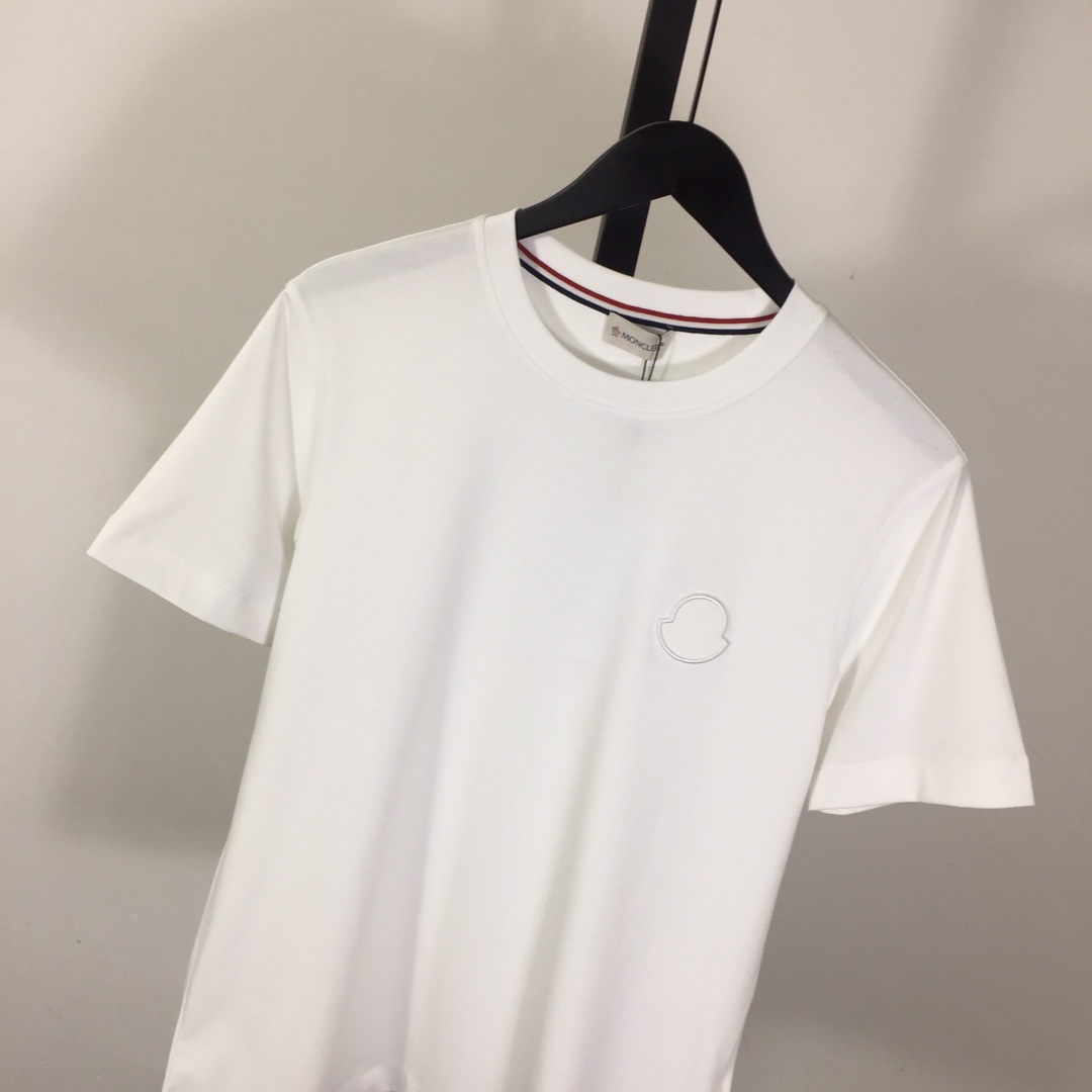 Moncler Logo T-Shirt - FashionPlug