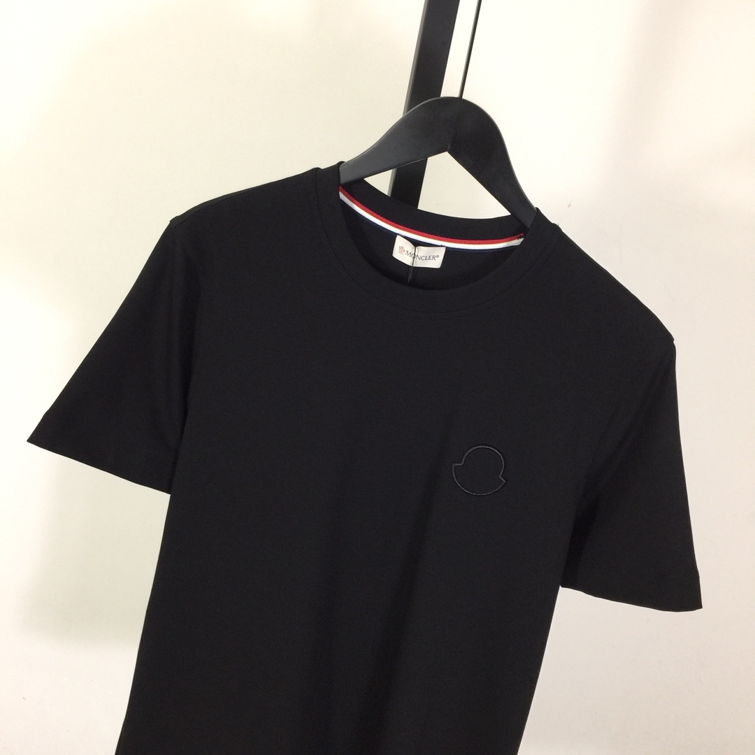 Moncler Logo T-Shirt - FashionPlug
