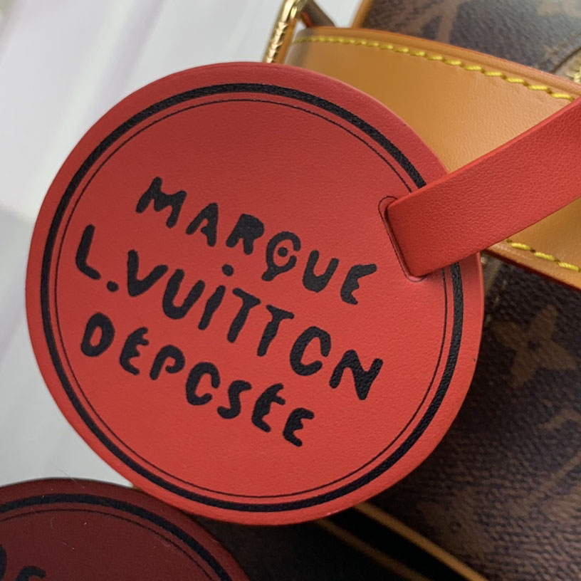 Louis Vuitton Locker Dopp Kit  M11765 - FashionPlug