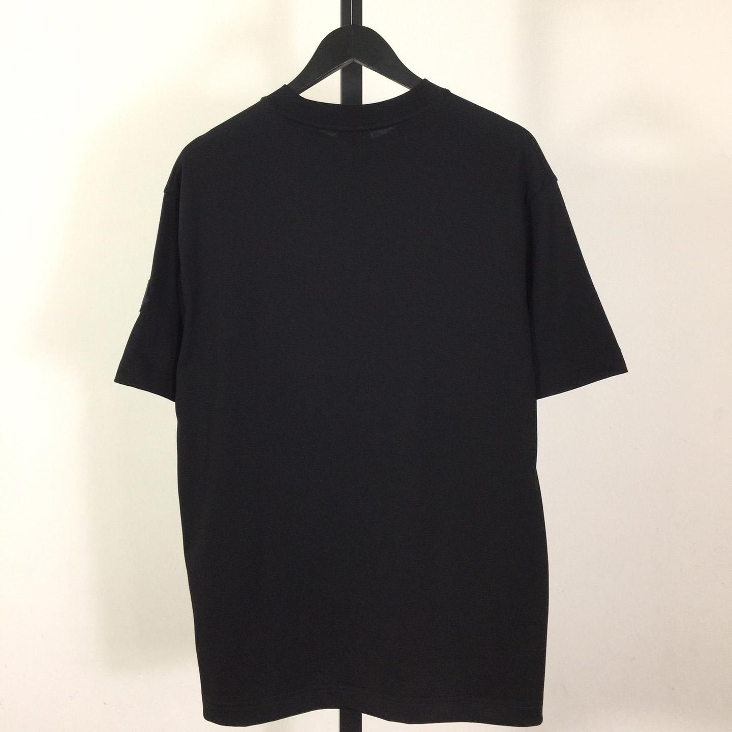 Moncler Logo T-Shirt - FashionPlug