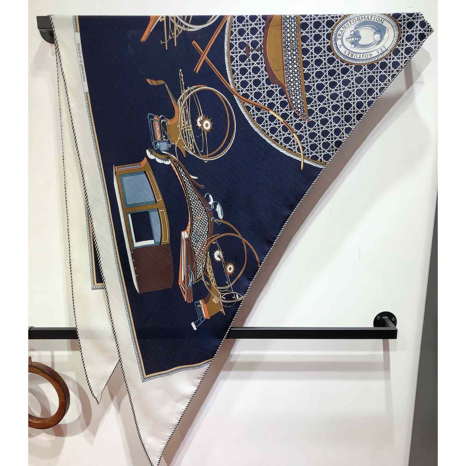 Hermes Giant Triangle - FashionPlug