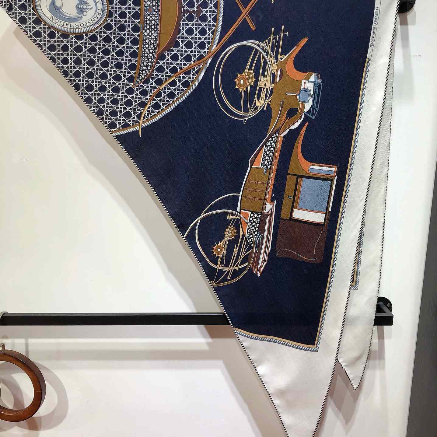 Hermes Giant Triangle - FashionPlug