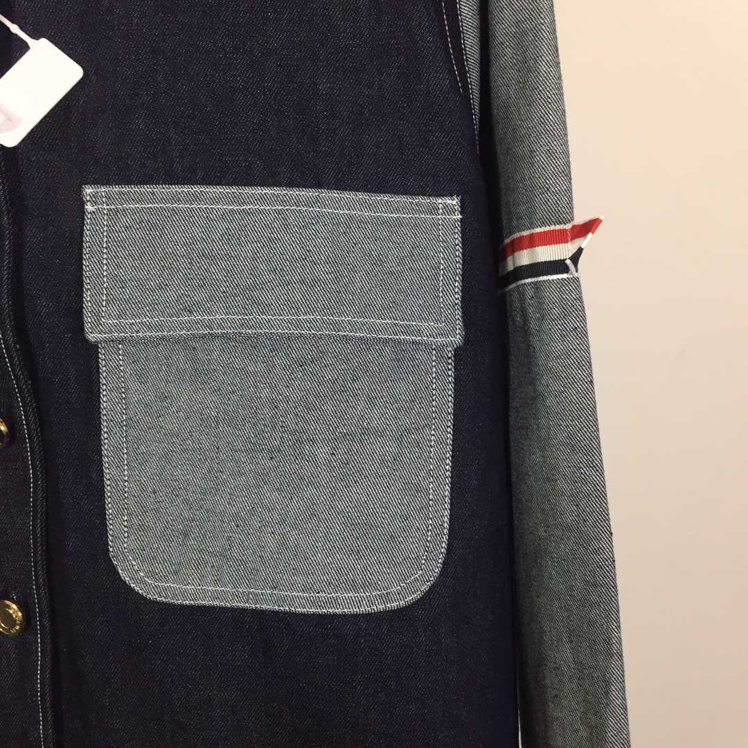 Thom Browne Oxford Lavoration Trim Classic Shirt - FashionPlug