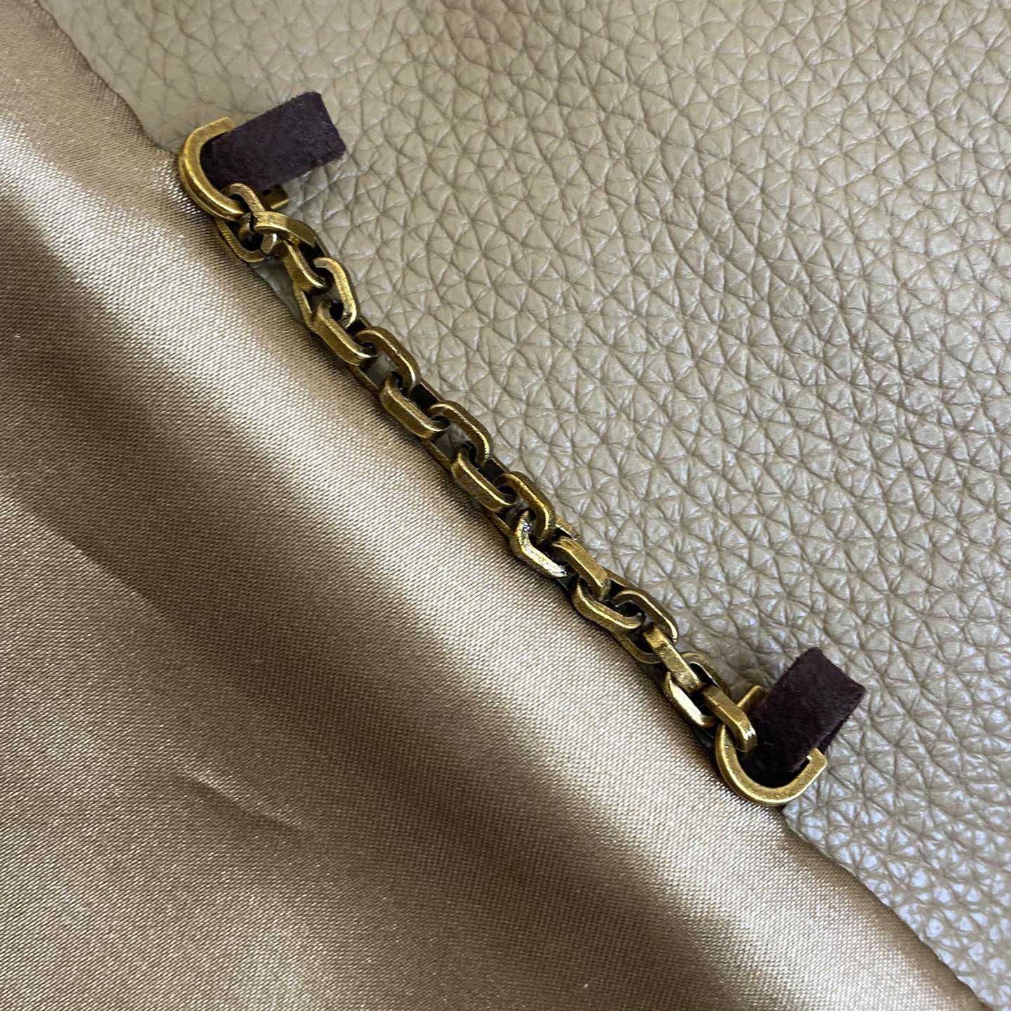 Louis Vuitton Embroidered Leather Blouson  1AFQOA - FashionPlug