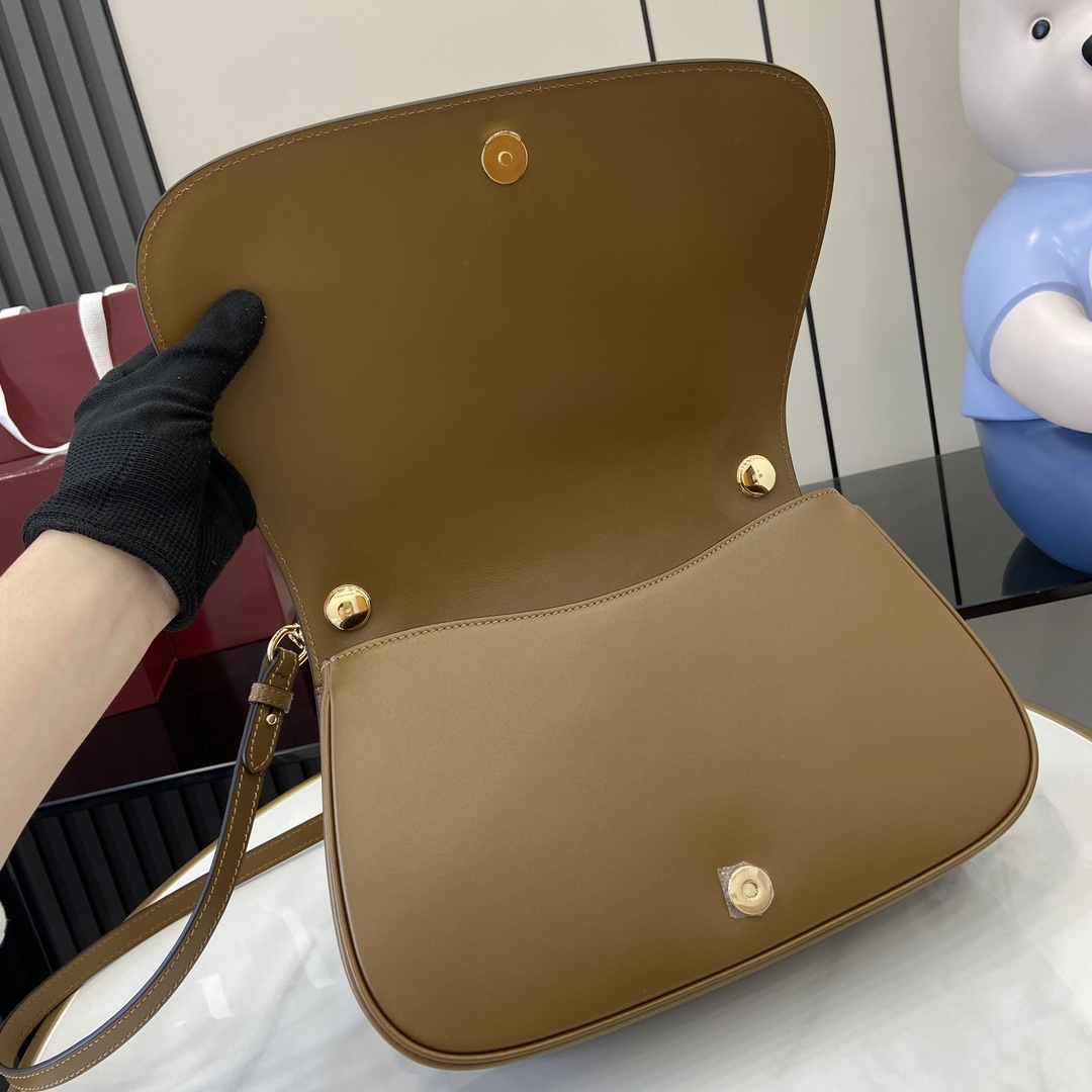 Gucci Blondie Medium Top Handle Bag - FashionPlug