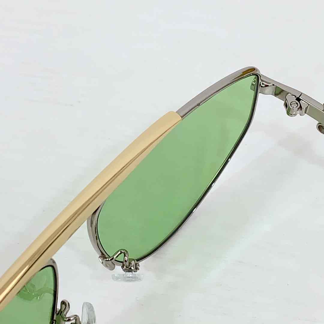 Loewe LW40116U Sunglasses  - FashionPlug