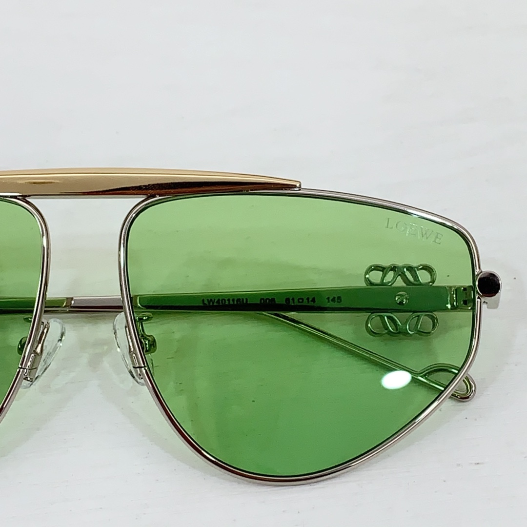 Loewe LW40116U Sunglasses  - FashionPlug