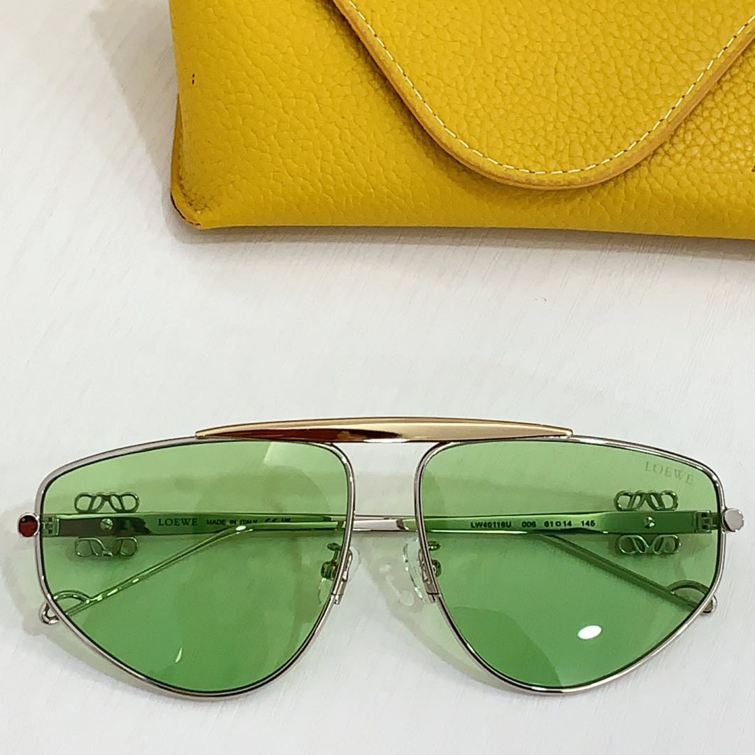 Loewe LW40116U Sunglasses  - FashionPlug