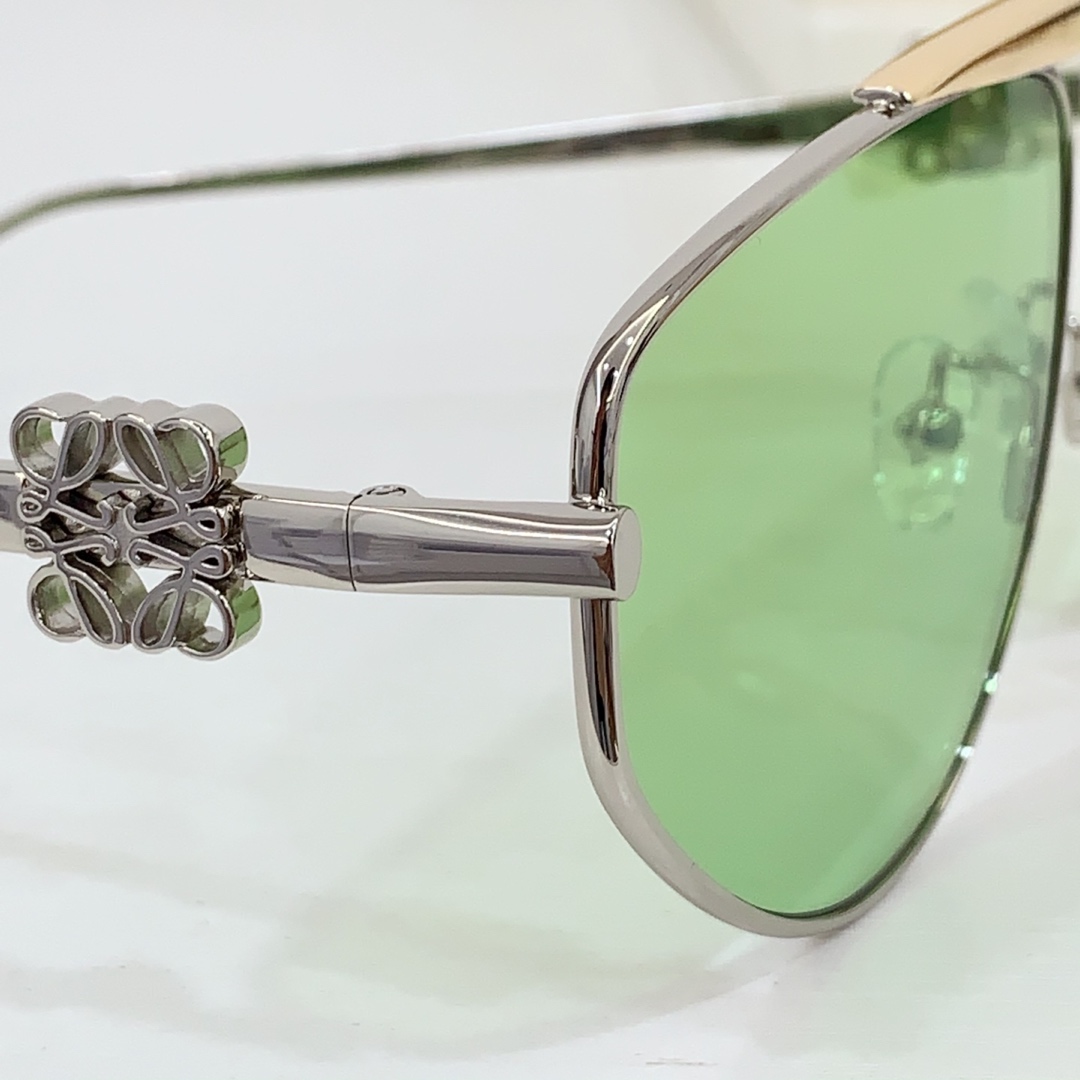 Loewe LW40116U Sunglasses  - FashionPlug