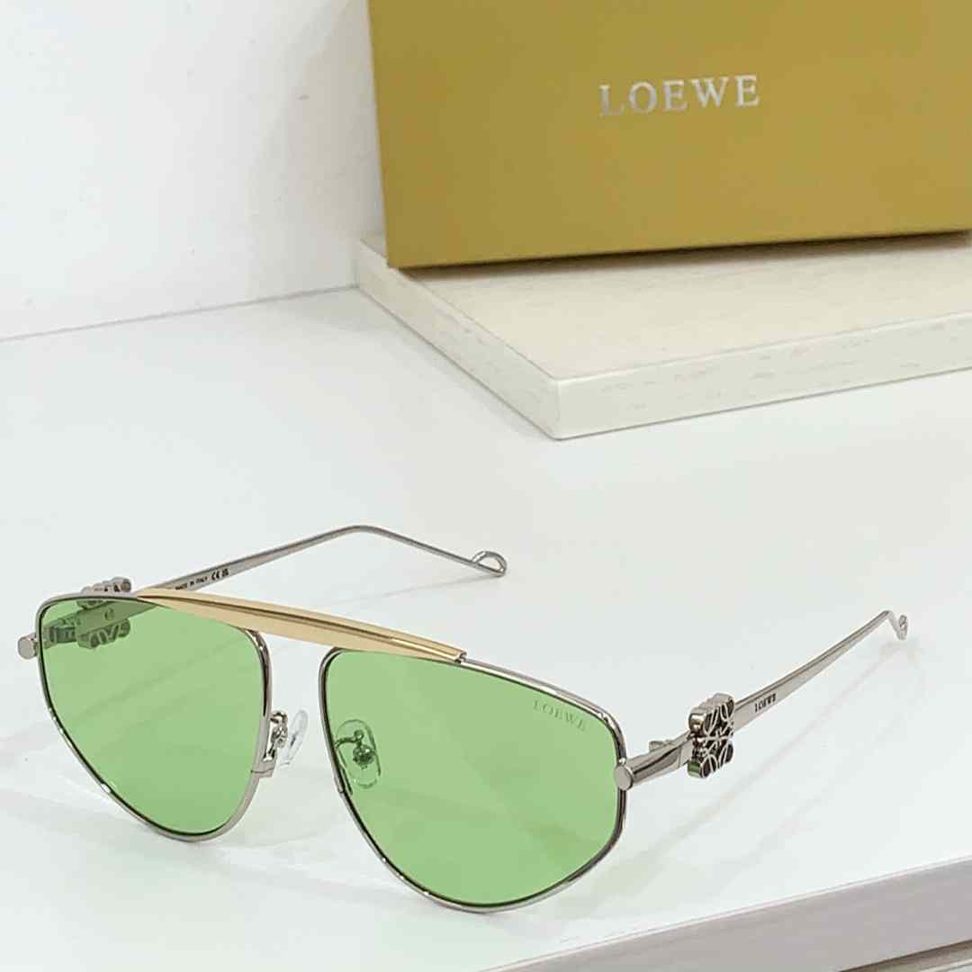 Loewe LW40116U Sunglasses  - FashionPlug