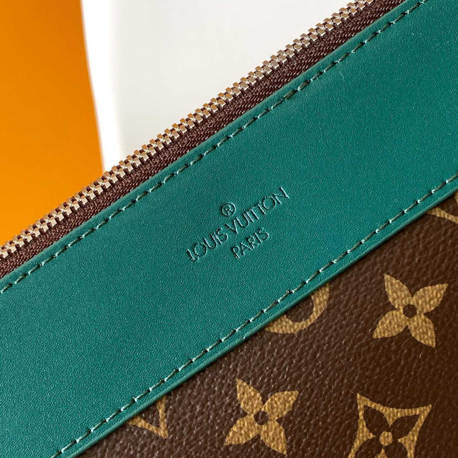 Louis Vuitton Pochette Voyage Souple    M13199 - FashionPlug