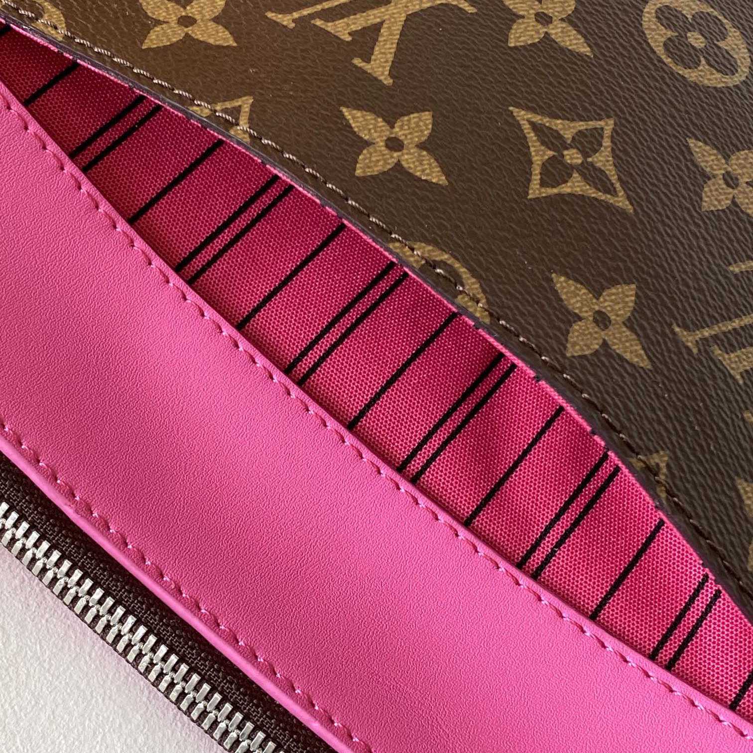 Louis Vuitton Pochette Voyage Souple    M13356 - FashionPlug