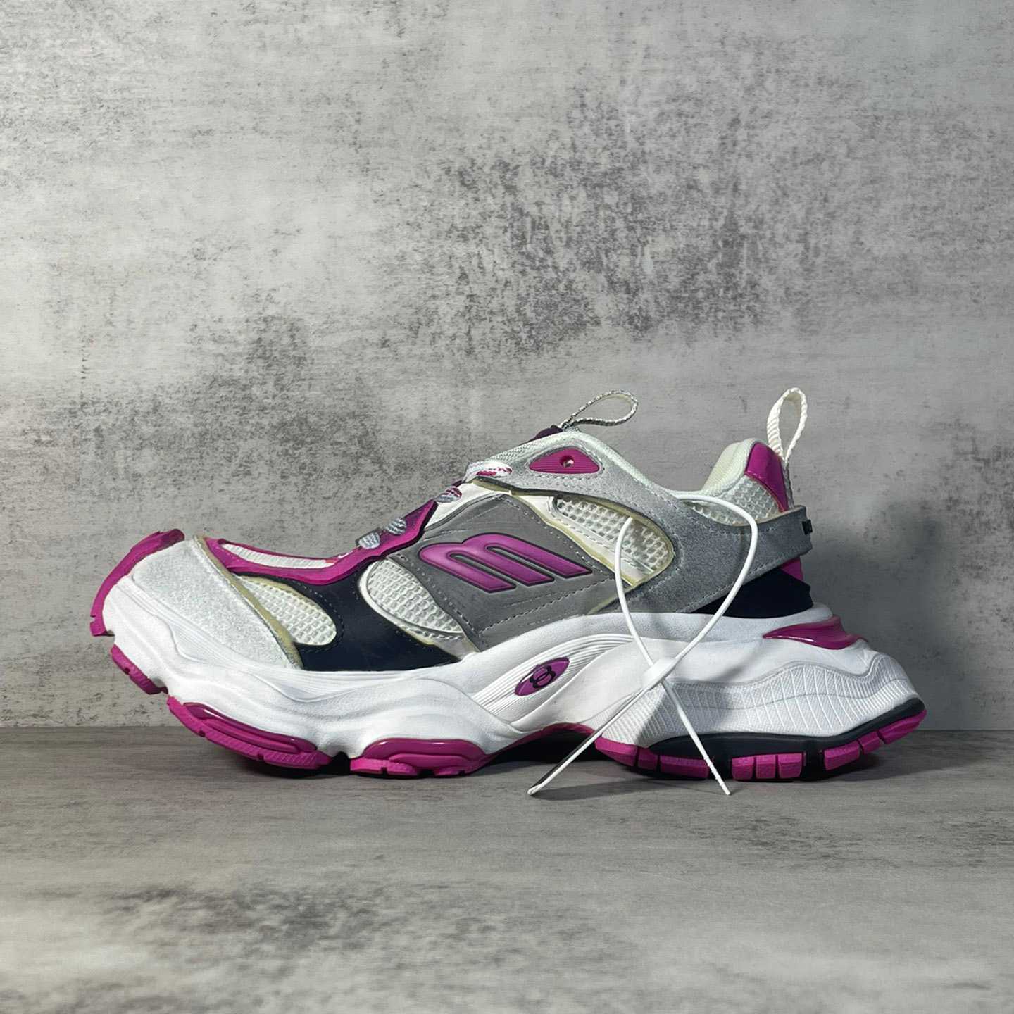 Balenciaga Cargo Sneaker - FashionPlug