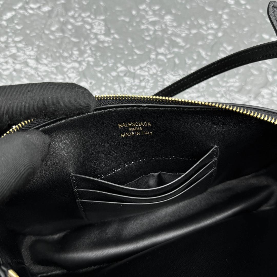 Balenciaga Rodeo Sling Pochette In Black - FashionPlug