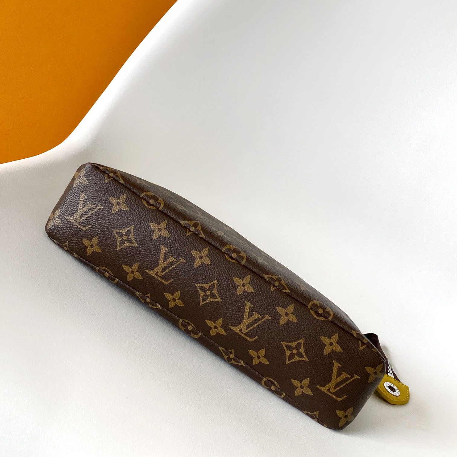 Louis Vuitton Pochette Voyage Souple    M13198 - FashionPlug