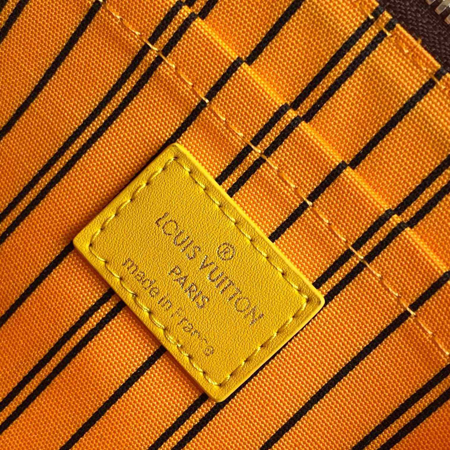 Louis Vuitton Pochette Voyage Souple    M13198 - FashionPlug