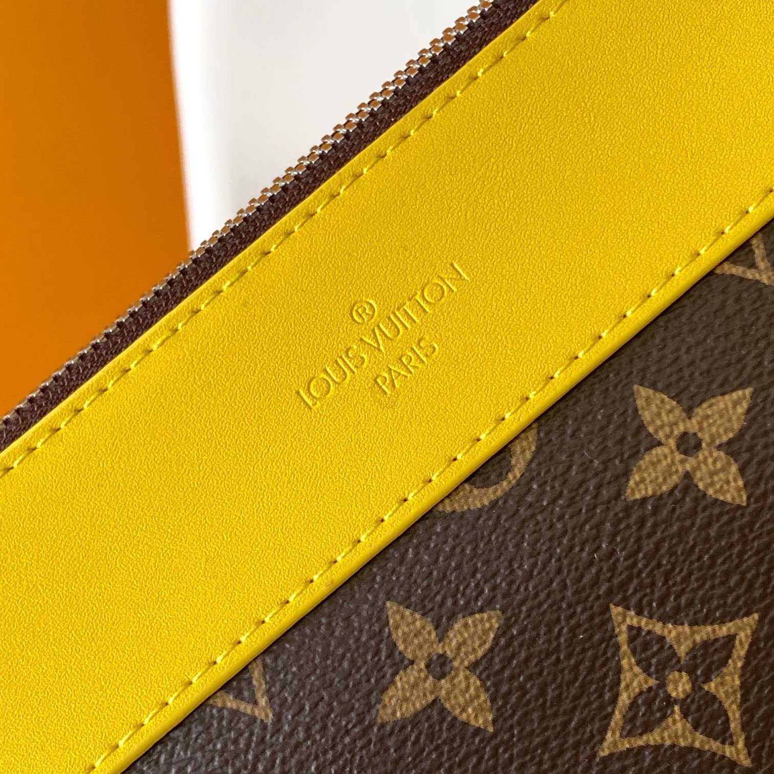 Louis Vuitton Pochette Voyage Souple    M13198 - FashionPlug