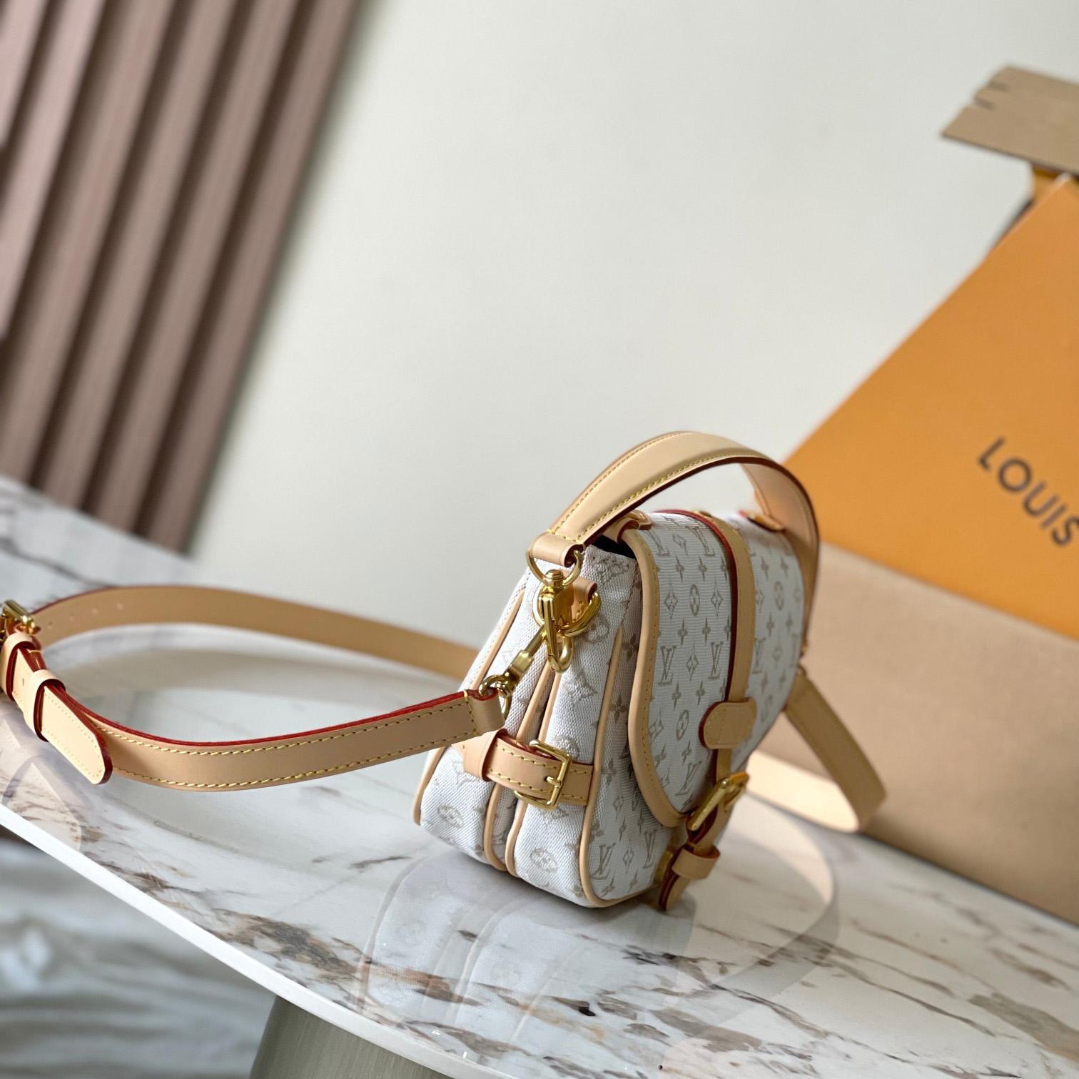Louis Vuitton Saumur BB     M12327 - FashionPlug