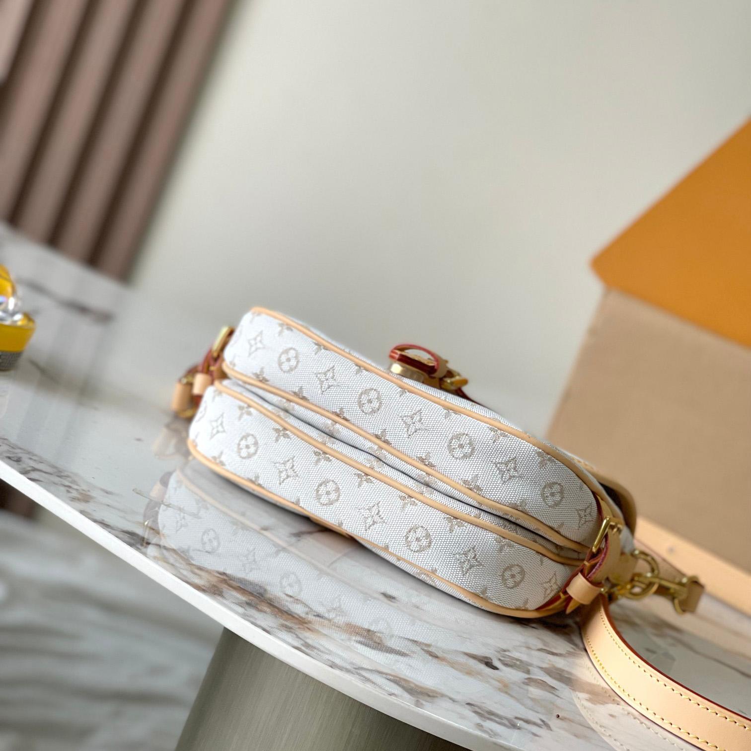 Louis Vuitton Saumur BB     M12327 - FashionPlug
