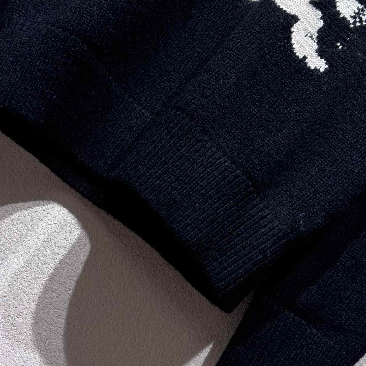 Burberry EKD Wool Cashmere Sweater - FashionPlug